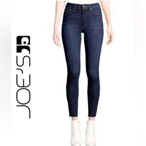 Joe's Jeans Women's Blue Skinny Jeans. Excellent Condition.